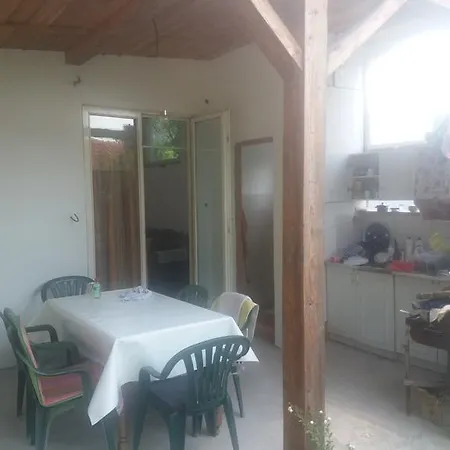 Nyaraló Piramida Mjeseca 2 *